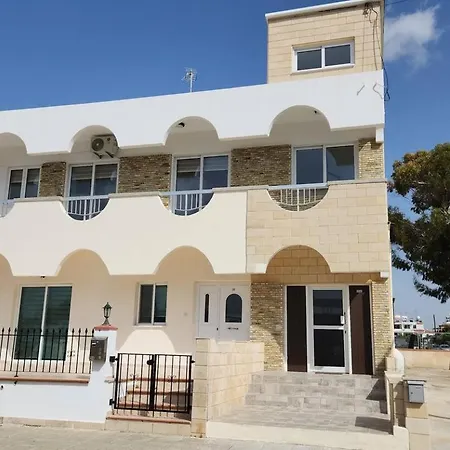 Kafkalia Sea Breeze * Ларнака
