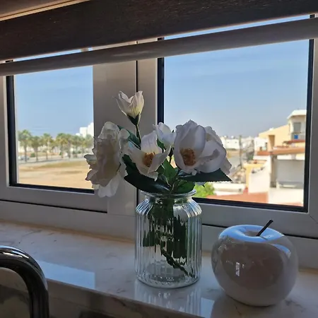 Vakantiehuis Kafkalia Sea Breeze Larnaca
